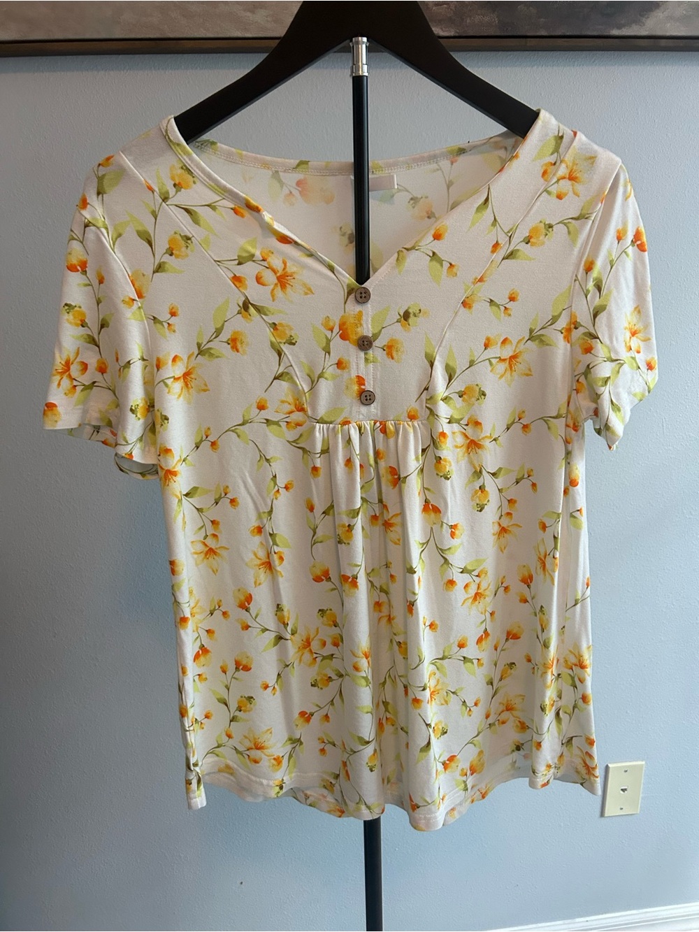 Women's Floral Button-Front Tee in White and Yellow